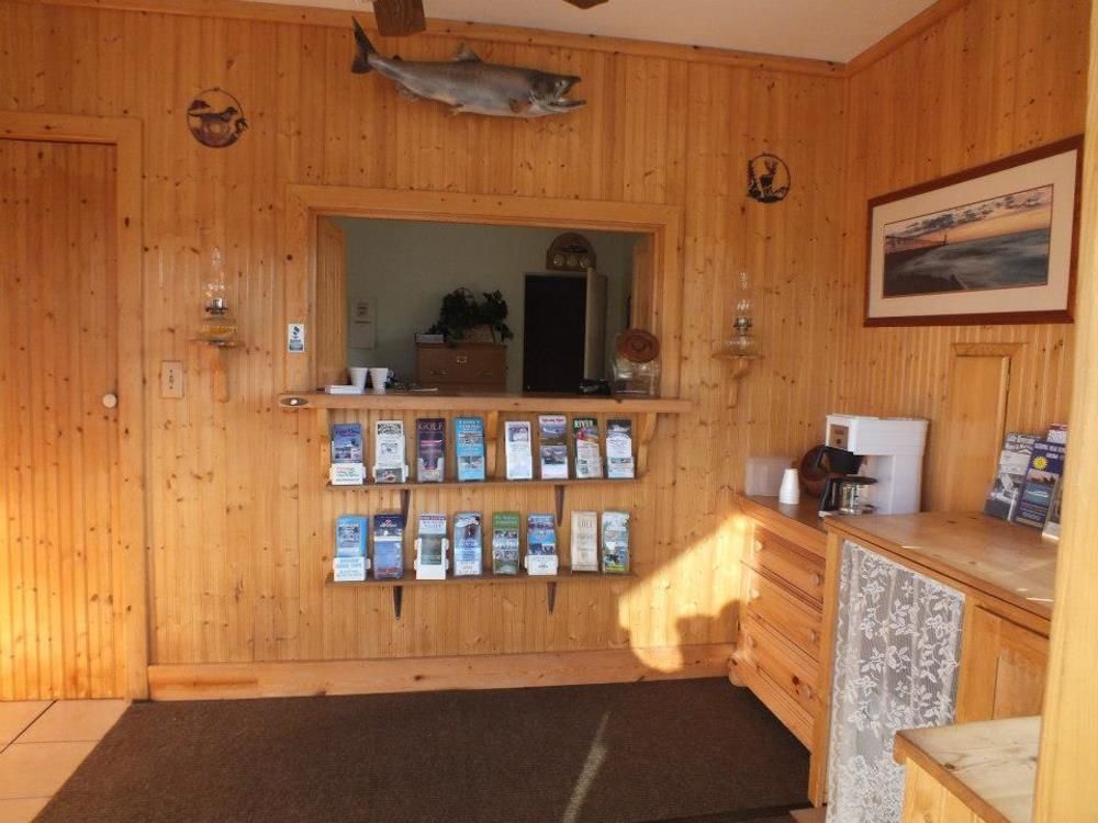 Little Riverside Motel & Marina Manistee Εξωτερικό φωτογραφία