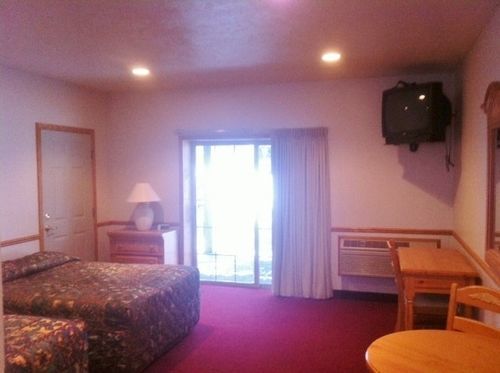Little Riverside Motel & Marina Manistee Εξωτερικό φωτογραφία